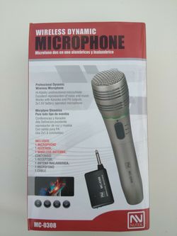 Dual use wireless microphone