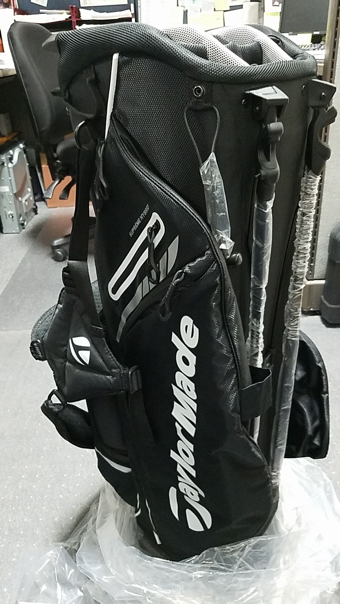 TaylorMade Supreme Hybrid Cart/Stand Golf Bag - 14 full length dividers black with white and silver accents.
