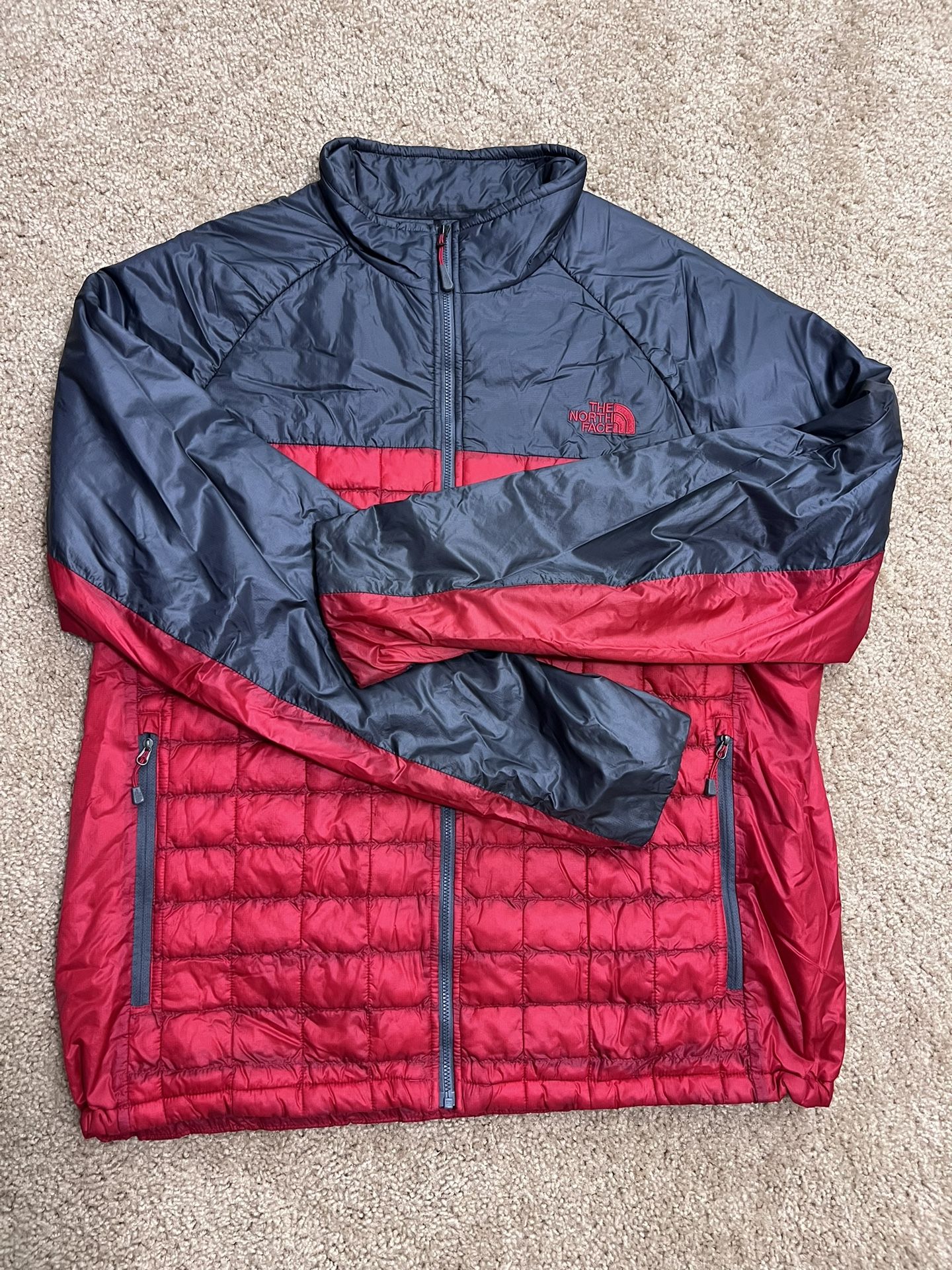 NORTH FACE / Hybrid Thermoball Puffy Coat Insulated Jacket w/ Synthetic QUICK-DRY DOWN / Mens X-Large (XL) / Retails $200 +Tax / Like New w/o Tags!!