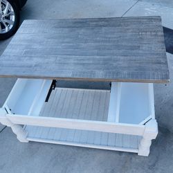 Coffee Table With Lift Top