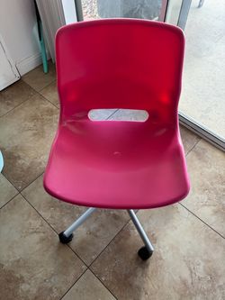 Hot Pink Office Chair
