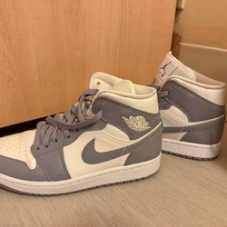 Nike Air Jordan Mid Grey in size 8.5 US
