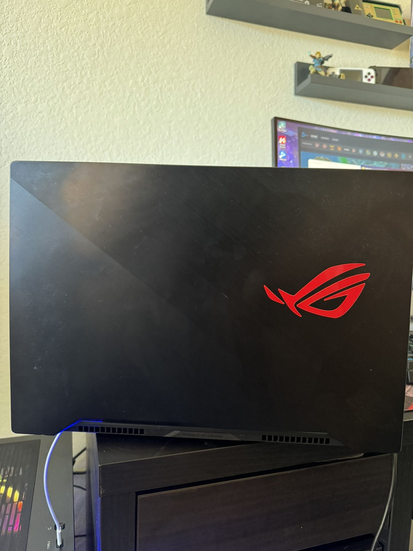 ASUS ROG ZEPHYRUS M GAMING LAPTOP