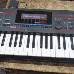 Roland JUNO-STAGE Keyboard Synthesizer 76 Key JP JUNO STAGE Black 125cm 876436-1