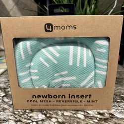 NEW IN SEALED BOX - 4moms REVERSIBLE Newborn Infant Insert. (Works With Mamaroo Swing, RockaRoo Rocker, & High Chair)