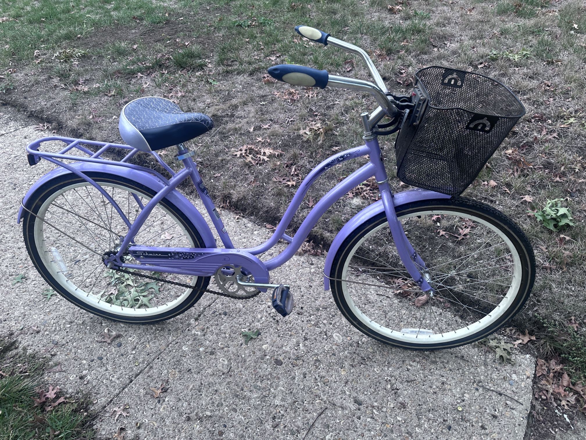 SCHWINN beach cruiser bicycle 26” wheels bike in great condition