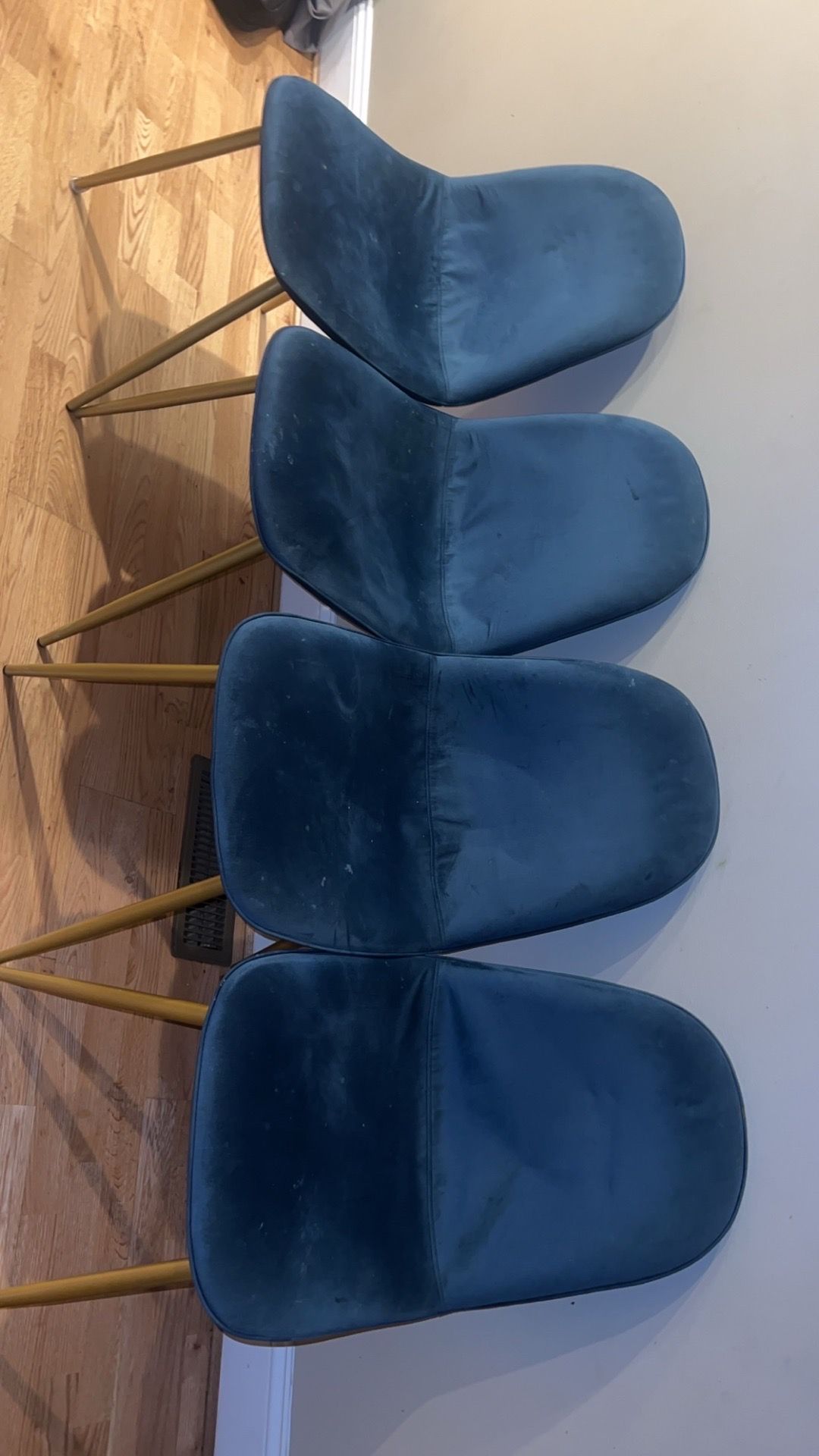 4 Dinning room chairs