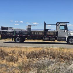 2011 Hino 268 Flatbed 24'