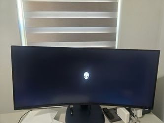 Alienware 34 Curved Gaming Monitor – AW3425DWM - In Warranty