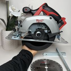 Milwaukee Circular Saw 6 1/2 M18