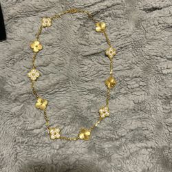 Van Cleef Gold Necklace (not Real) 
