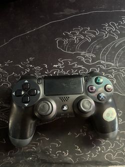 PS4 controller
