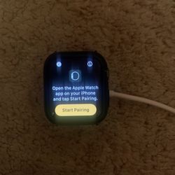 apple watch 5th gen unlocked and barely used 40mm gps