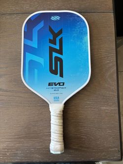 Pickleball paddle