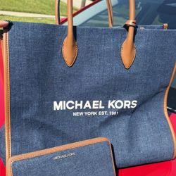 Michael Kors Purse 