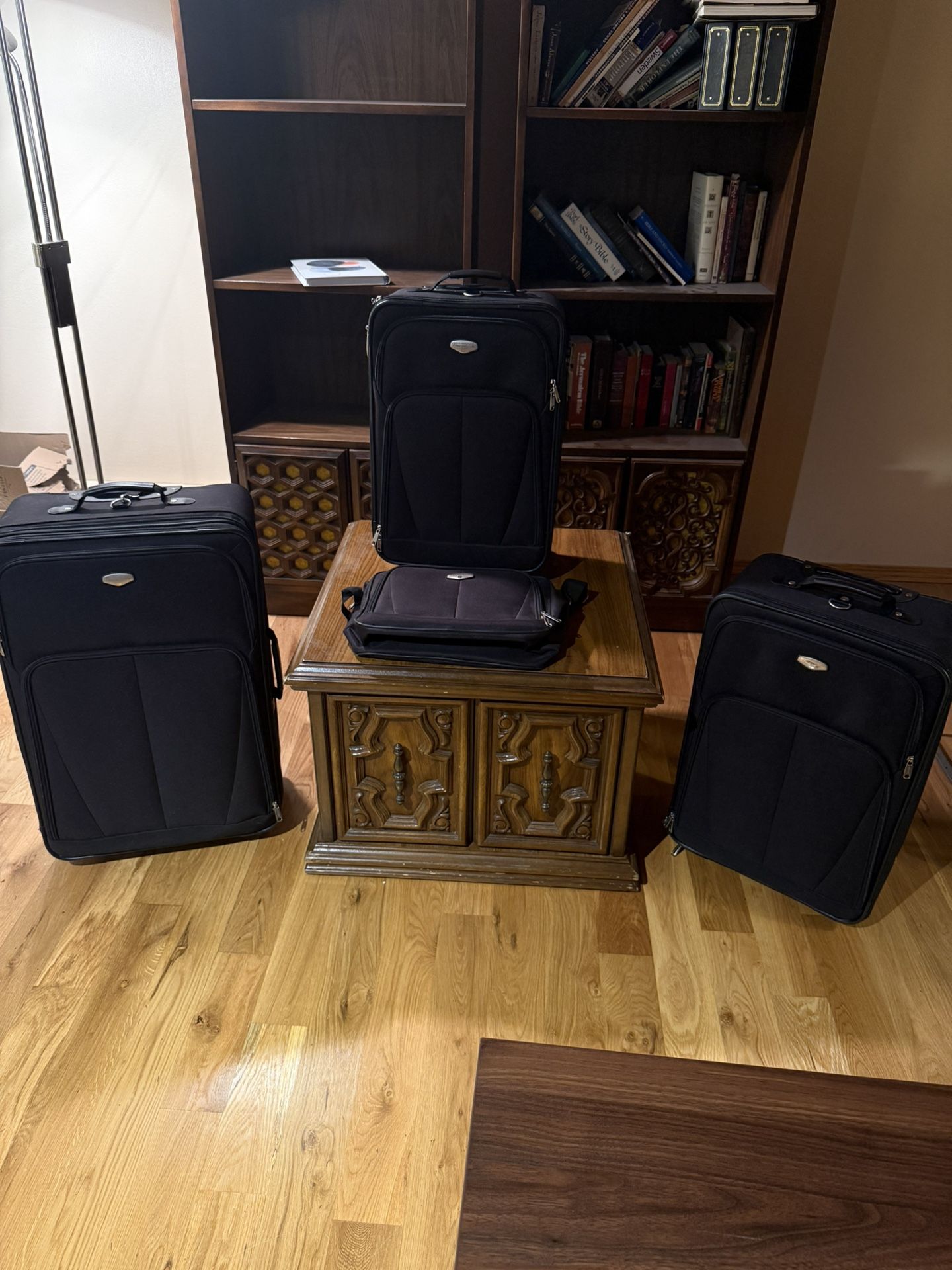 4 Piece Protocol Luggage Set