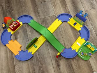 Peppa Pig All Around Town Track
