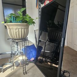 Samsung Signage Monitor - FREE