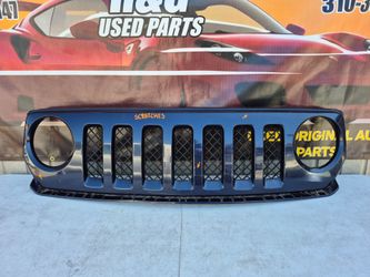 2011 2012 2013 2014 2015 2016 2017 JEEP PATRIOT FRONT BUMPER GRILLE GRILL ORIGINAL USED