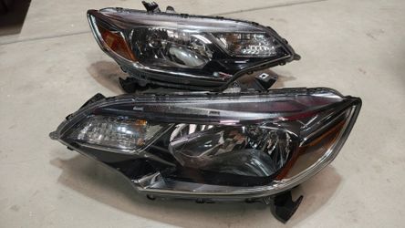 Used 2018 - 2020 Honda Fit sport headlights
