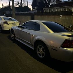 2000 Ford Mustang