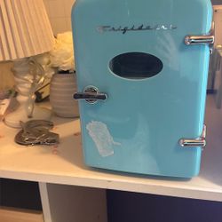 Frigidaire Mini Fridge