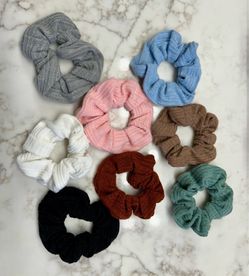 Set of 8 Ribbed Fabric Hair Scrunchies