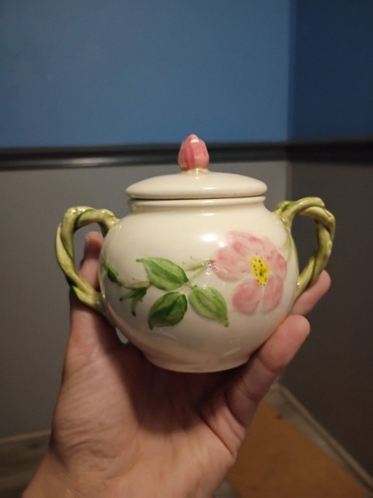 VERY RARE DESERT ROSE FINE CHINA ORIGINAL FROM 1940.