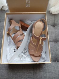 MK Sandal, beige leather. Size 91/2
