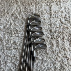Wilson Staff CB Left Hand P-6 Iron Set