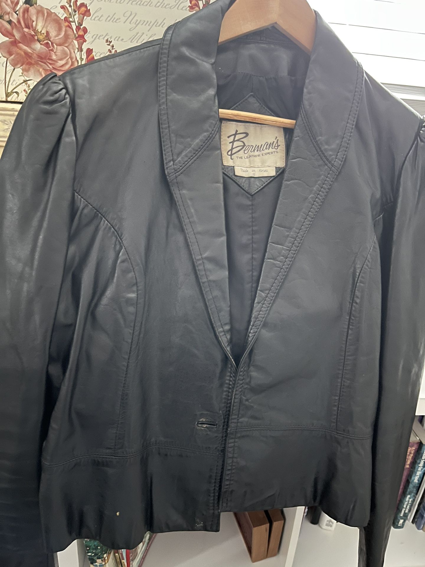 Women’s Vintage Leather OG Short biker Jacket