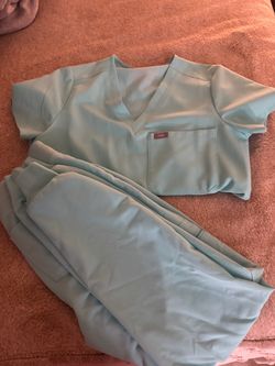 Scrubs figs