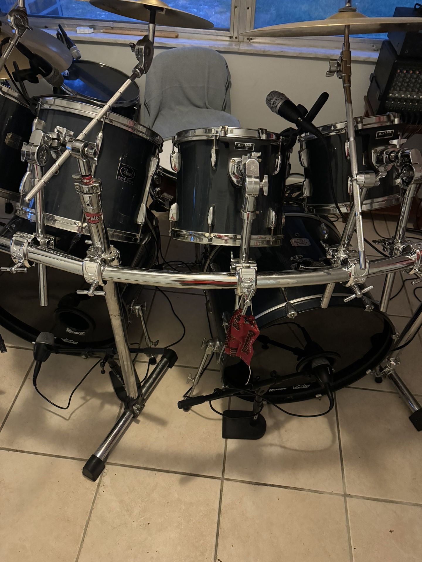 Pearl drums
