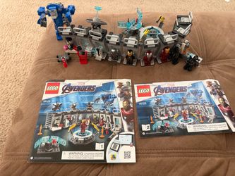 Lego Avengers 76125 Iron Man Hall of Armor w/manuals