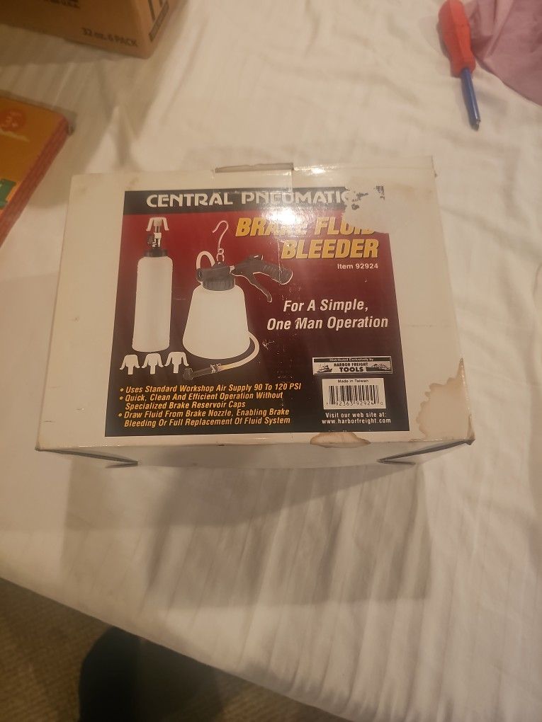 Brake Fluid Bleeder Central Pneumatic New