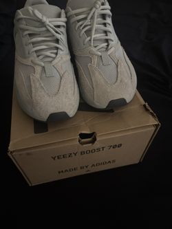 yeezy 700