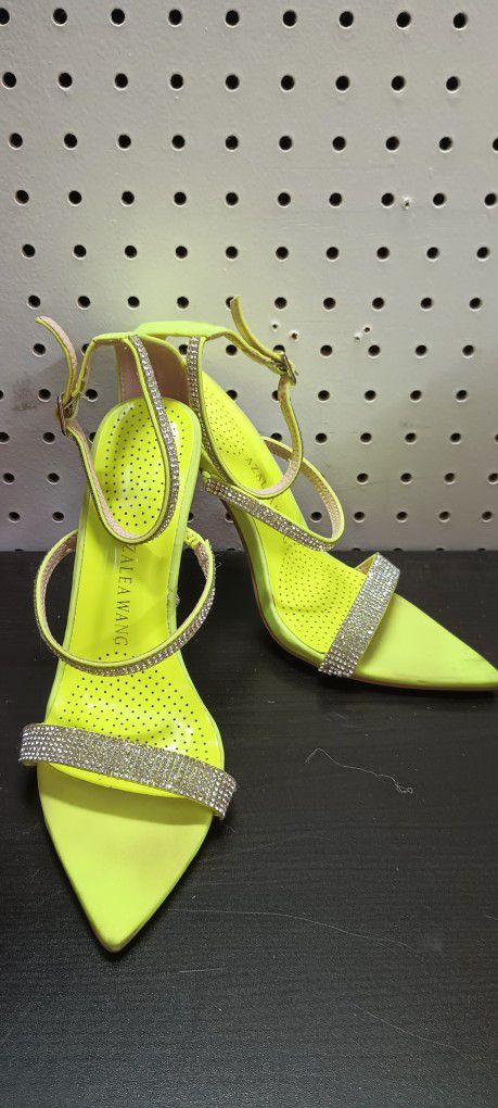 azalea wang  heels Stiletto  Rhinestones Green Shoes 7 Women's 
