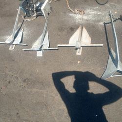Used Marine Parts From Various Boat Manufacturers & Sizes Of 20' to 60'