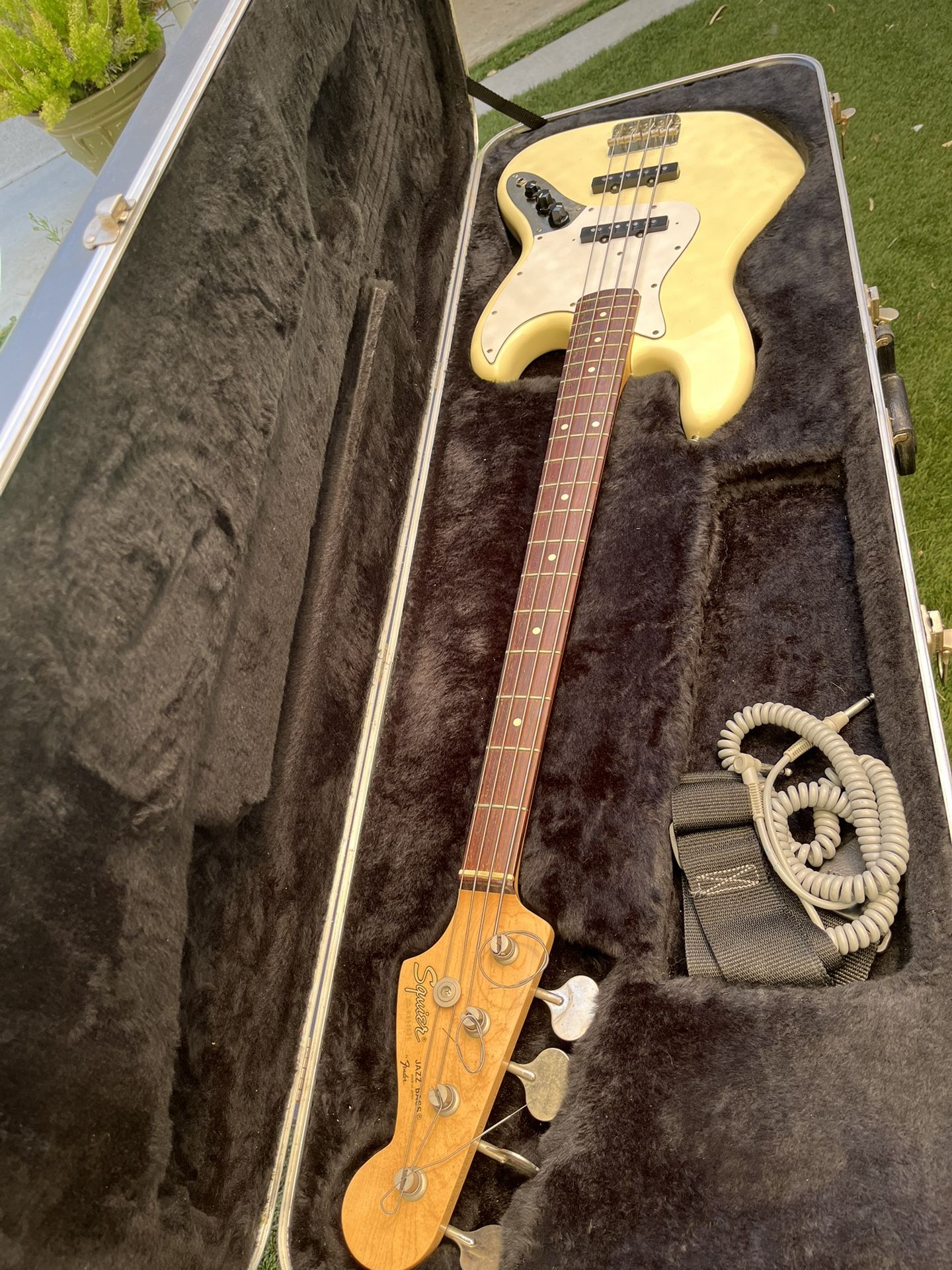 Base Fender 