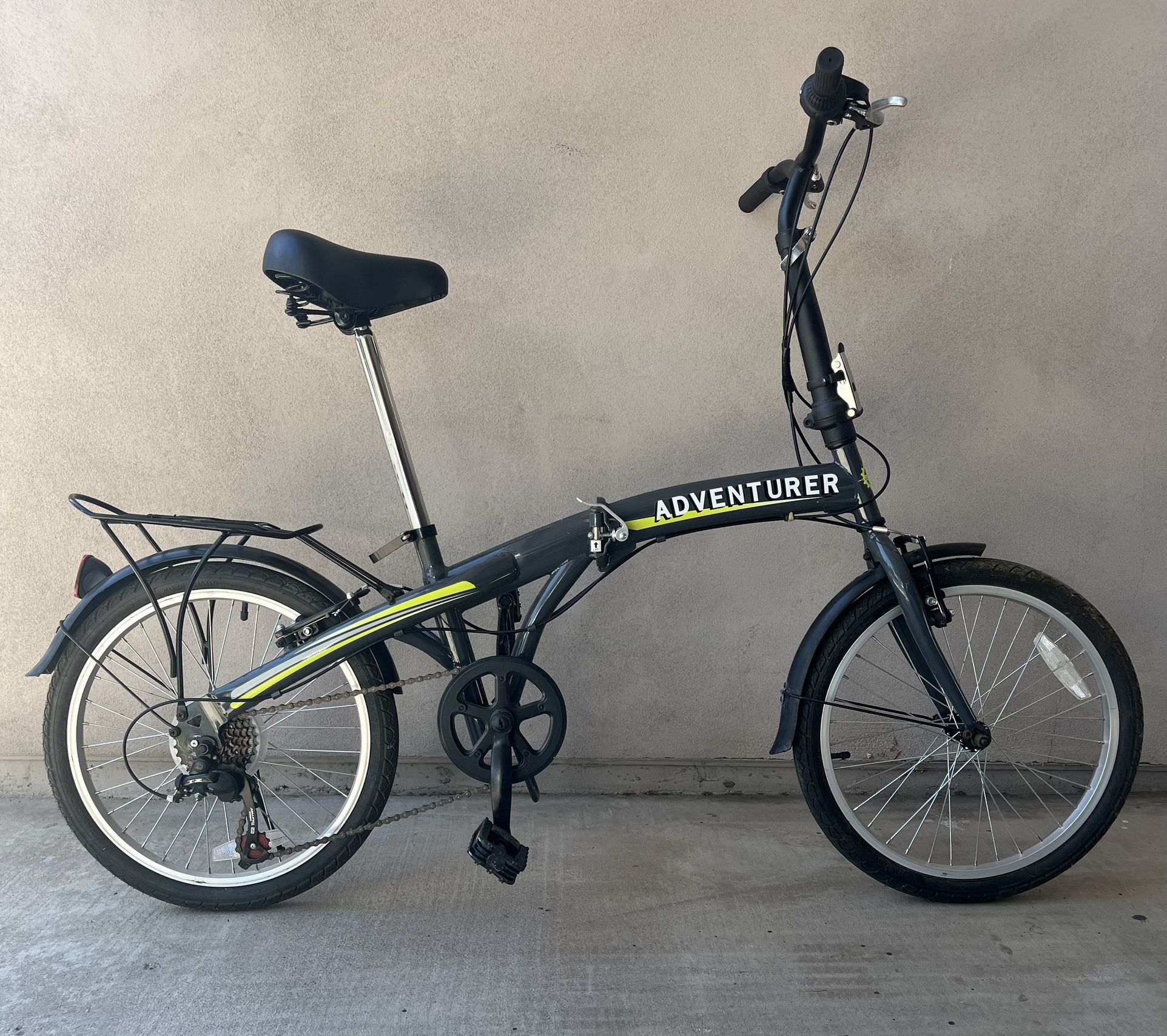 Adventurer Six-Speed Folding Bike