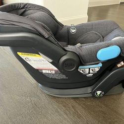 Uppa Baby Mesa Car Sear