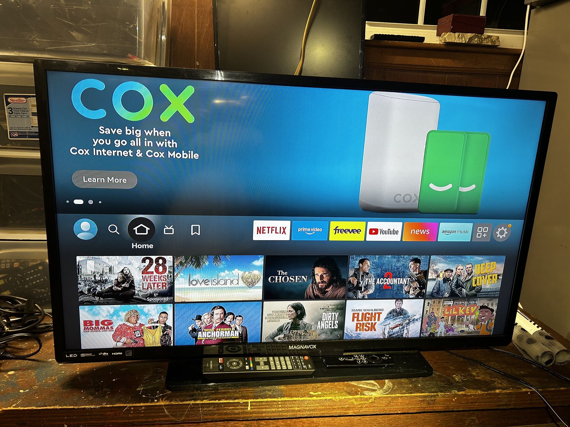 Magnavox 40” Smart TV