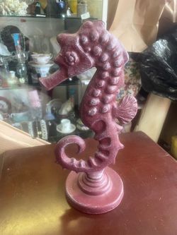 Metal cast iron seahorse 13"