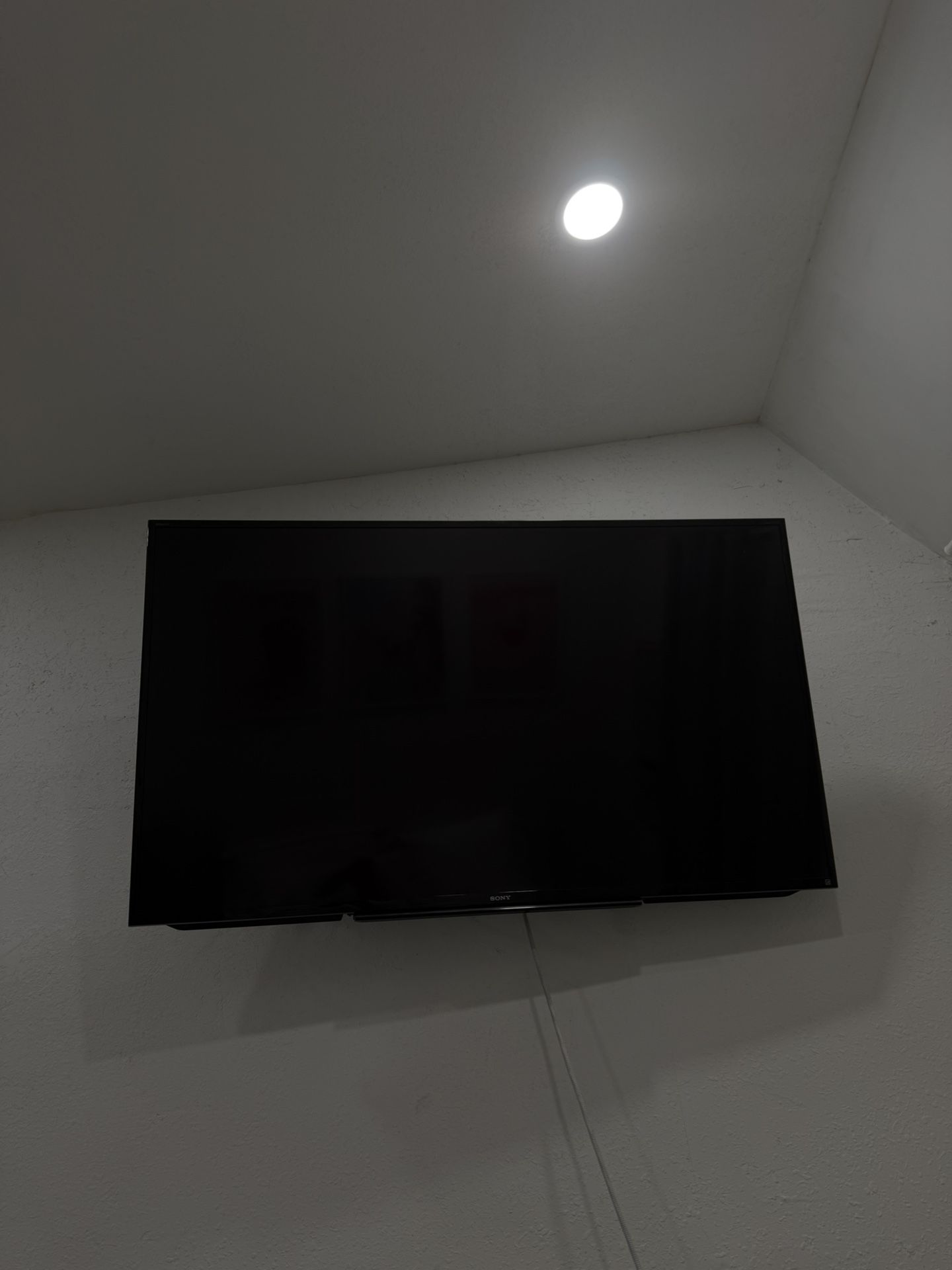 60” Sony TV + Mount + Firestick