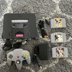 Nintendo 64 package with games