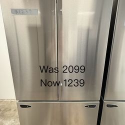 Unused 36 Wide LG French Door Refrige With Internal Water 