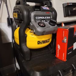 2.5 Dewalt Cordless Compressor With Accessories 