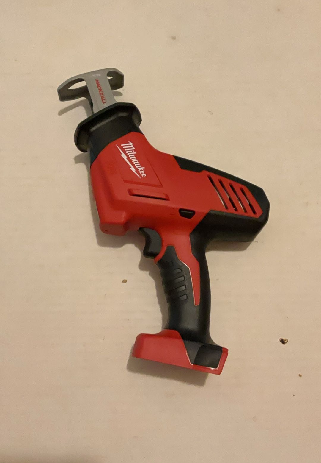 Brand New Milwaukee M18 HACKZALL Reciprocating Saw. 100 Firm on Price. 100 Firme en Precio.