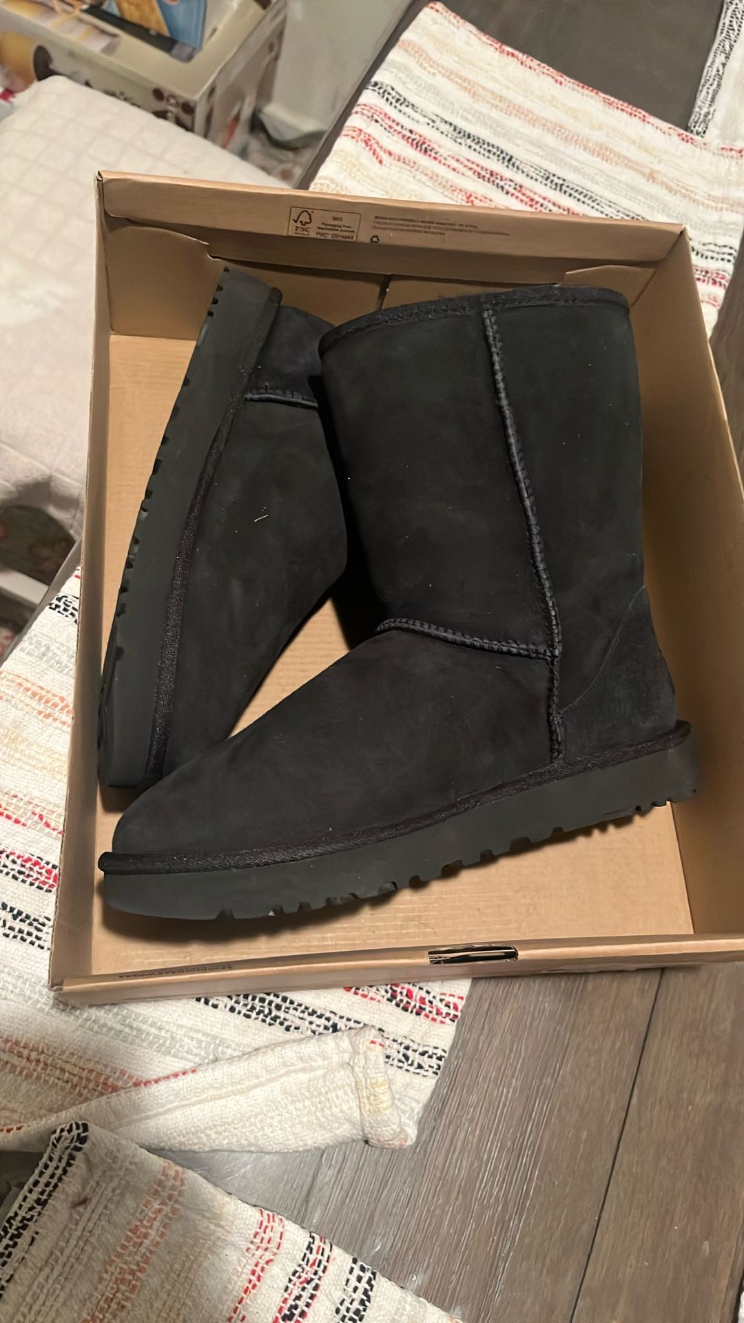 uggs classic short II