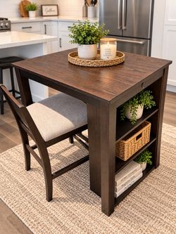 Compact Table & Chairs Set with USB in excellent condition